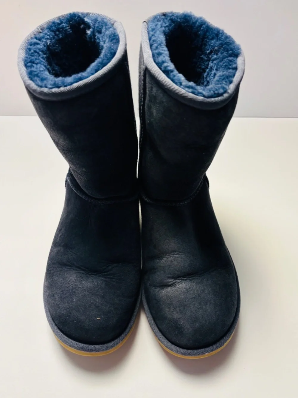 UGG Australia Classic Short Navy Blue Suede Sheepskin Boots Women’s Size 6